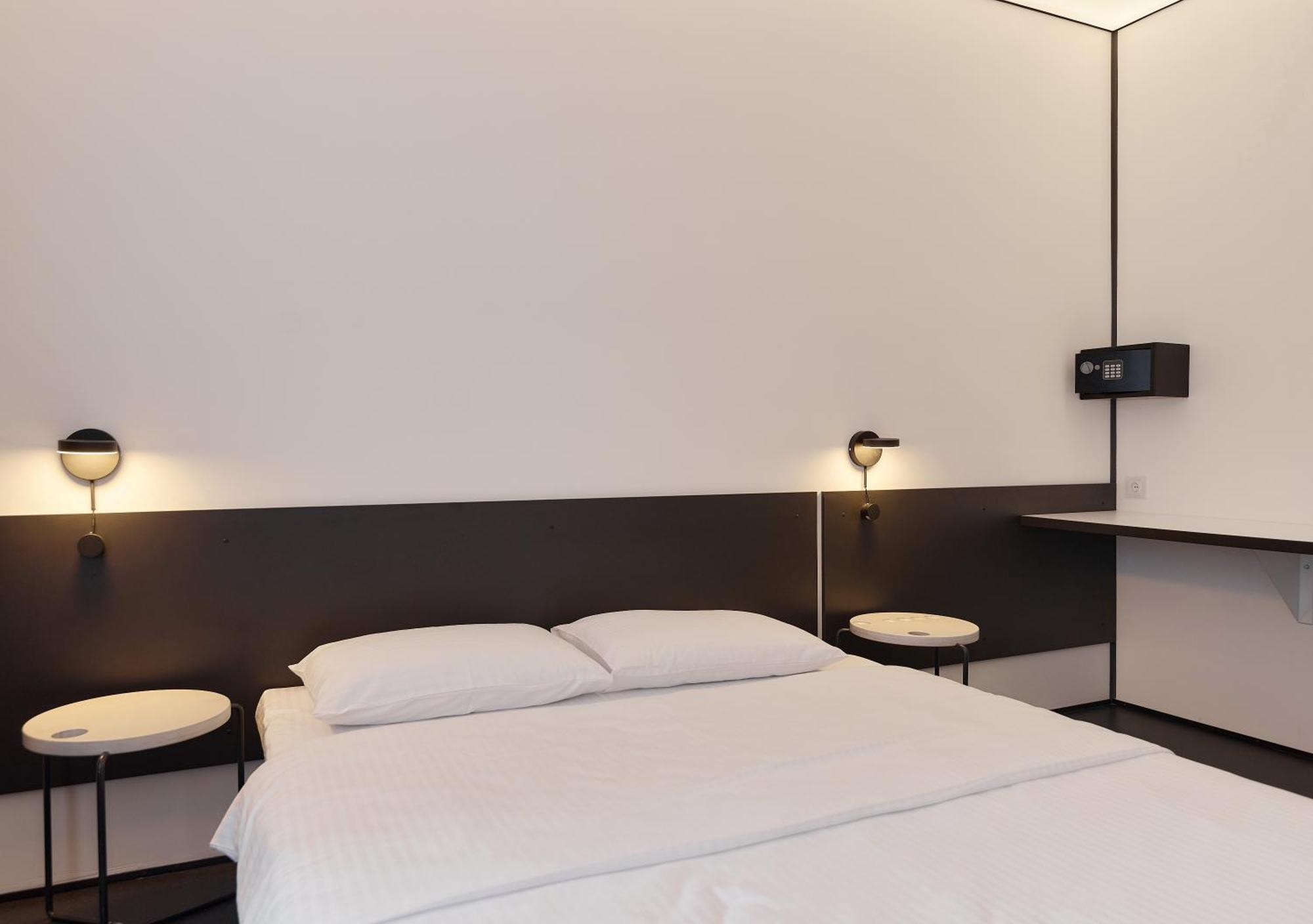 Atmosfera Hotel *